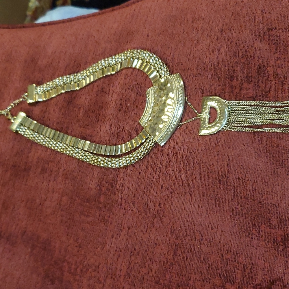 Bold Chunky Goldtone Fashion  Necklaces